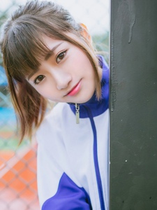 校服清纯学生妹雨中校园甜美俏皮靓丽唯美写真